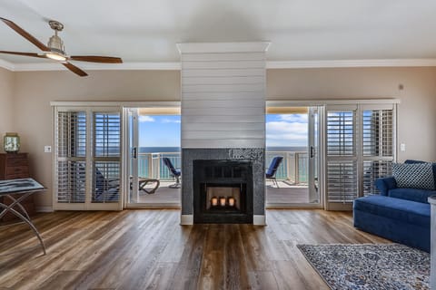 Welcome to Modern Serenity @ Destin Towers!