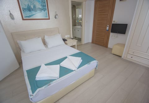 Standard Double or Twin Room, Partial Sea View | View from room