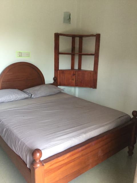 Double Room, Balcony, City View | 1 bedroom, in-room safe, desk, iron/ironing board