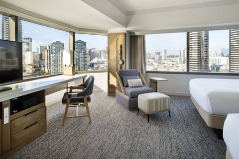 Premium bedding, in-room safe, desk, blackout drapes