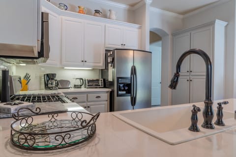 Gas Range and Oven, all the basic cooking supplies provided