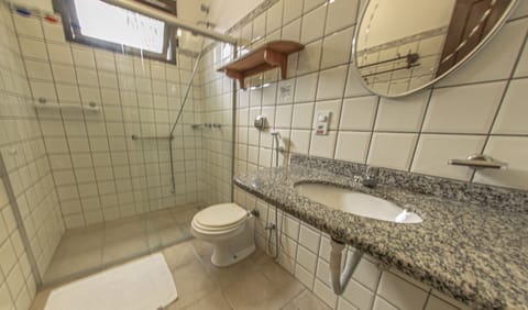 Traditional Quadruple Room | Bathroom | Shower, free toiletries, towels, soap