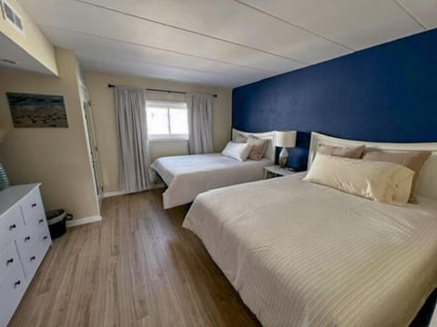 Premier Suite, Multiple Beds | Blackout drapes, iron/ironing board, bed sheets