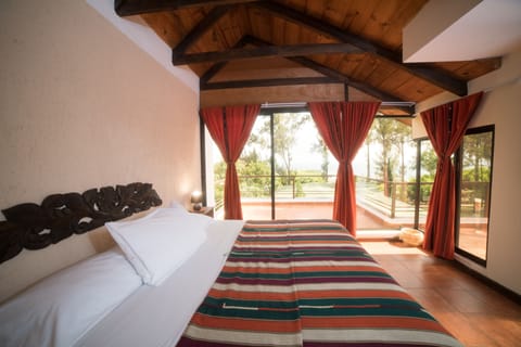 Comfort Villa, 3 Bedrooms, Non Smoking, Kitchen | 3 bedrooms, premium bedding, iron/ironing board, free WiFi