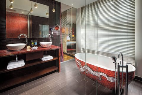 Premier Room | Bathroom | Separate tub and shower, deep soaking tub, rainfall showerhead