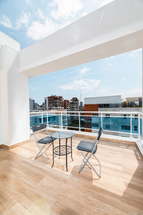 Luxury Penthouse | Terrace/patio