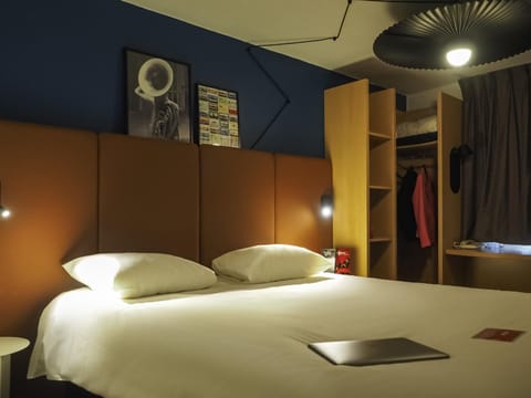 Standard Double Room, 1 Double Bed | Desk, iron/ironing board, free cribs/infant beds, free rollaway beds