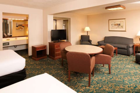 Junior Suite, 2 Queen Beds, Non Smoking | Desk, iron/ironing board, cribs/infant beds, rollaway beds