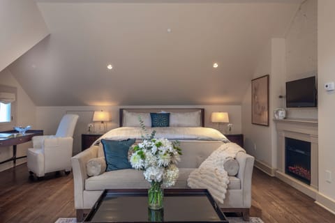 Gables Suite | Premium bedding, in-room safe, individually decorated