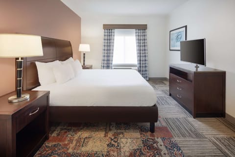 Suite, 1 King Bed | Premium bedding, Select Comfort beds, in-room safe, desk