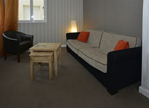 Superior Room, Ground Floor | Minibar, in-room safe, individually decorated, desk