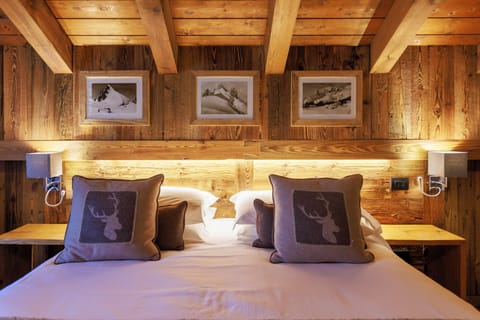 Romantic Double Room | In-room safe, individually decorated, individually furnished, desk