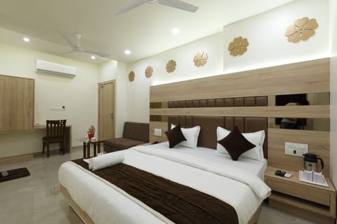 Executive Room | 1 bedroom, Egyptian cotton sheets, premium bedding, Select Comfort beds