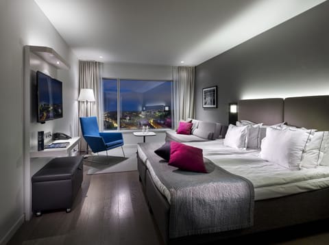 Gothia Towers Sky View Family room | Hypo-allergenic bedding, minibar, in-room safe, desk