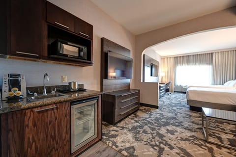 Suite 2 Queen Beds, Accessible, Bathtub | Premium bedding, in-room safe, desk, blackout drapes