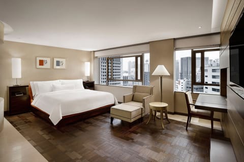 Premium Suite, 1 King Bed | Minibar, in-room safe, desk, iron/ironing board