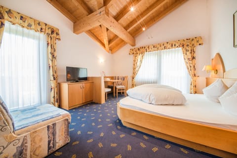 Superior Double Room | Premium bedding, down comforters, in-room safe, desk