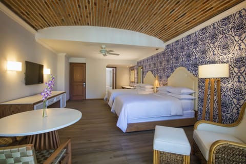 Junior Suite Hacienda Pool View | Premium bedding, minibar, in-room safe, desk