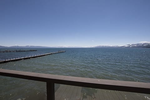 SH16ExteriorDeckView