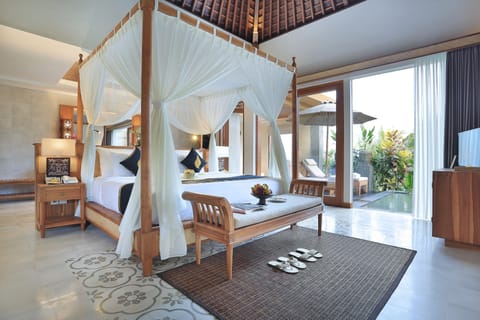 Suite Pool Villa (with Daily Afternoon Tea) | Minibar, in-room safe, desk, free WiFi