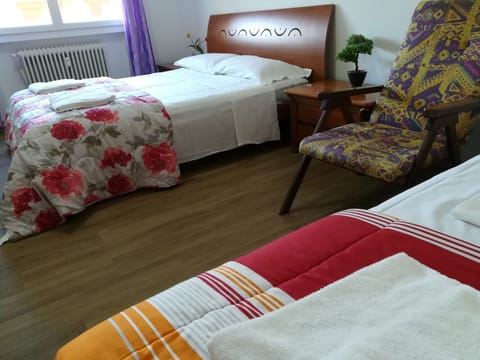 Triple Room, Shared Bathroom | Soundproofing, free WiFi, bed sheets