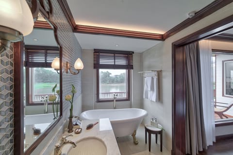 Junior Suite, 1 King Bed, Ocean View | Bathroom | Separate tub and shower, deep soaking tub, hair dryer, bathrobes