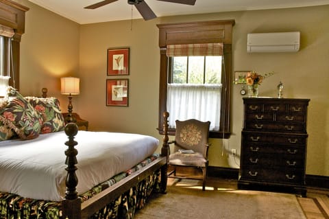 Deluxe Suite (Stewart) | Individually decorated, individually furnished, soundproofing