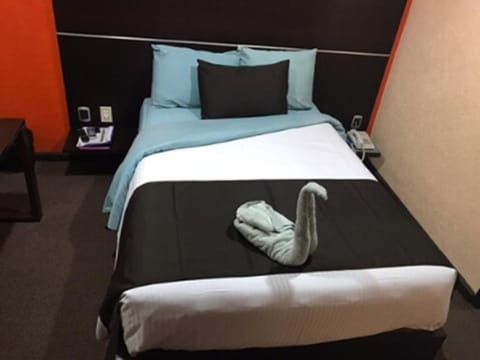 Basic Single Room, 1 Double Bed | Desk, free WiFi, bed sheets