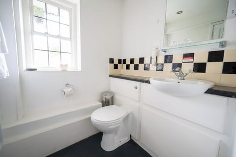 Double Room | Bathroom | Hair dryer, towels