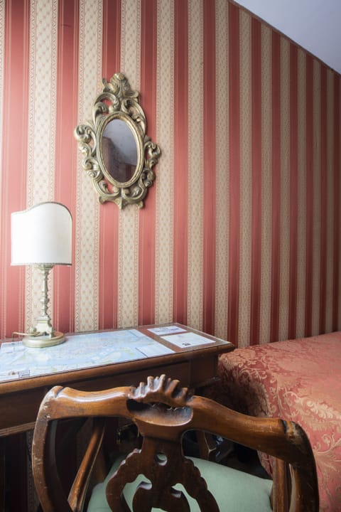 Classic Single Room | Premium bedding, minibar, in-room safe, desk