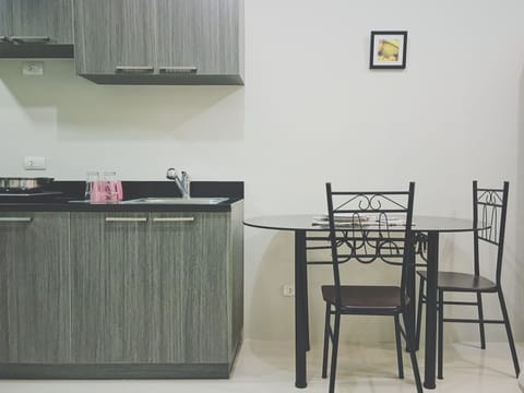 Studio | Private kitchenette | Full-size fridge, microwave, stovetop, electric kettle