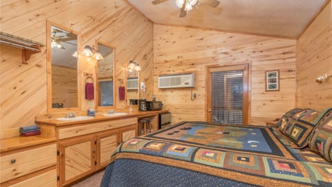 Lodge 9, Jetted Tub | Premium bedding, individually decorated, individually furnished