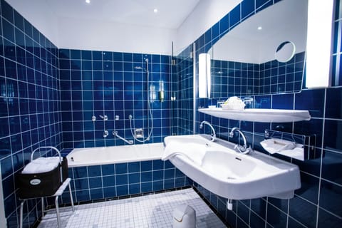 Room, Patio (with shower bath tub) | Bathroom | Bathtub, free toiletries, hair dryer, bathrobes