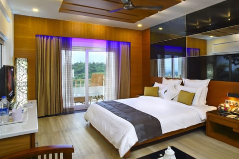 Presidential Suite | Premium bedding, minibar, in-room safe, desk