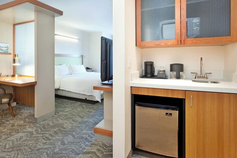 Suite, 1 King Bed with Sofa bed | Private kitchen | Fridge, microwave, coffee/tea maker