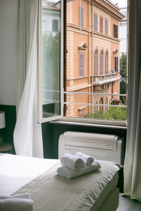 Deluxe Double Room | Premium bedding, down comforters, memory foam beds, in-room safe