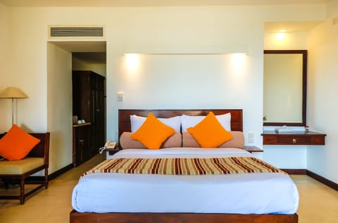 Suite, Ocean View | 1 bedroom, premium bedding, minibar, in-room safe