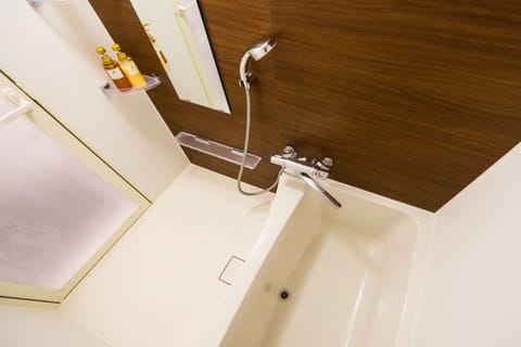 Standard Double Room | Bathroom | Separate tub and shower, deep soaking tub, free toiletries, hair dryer