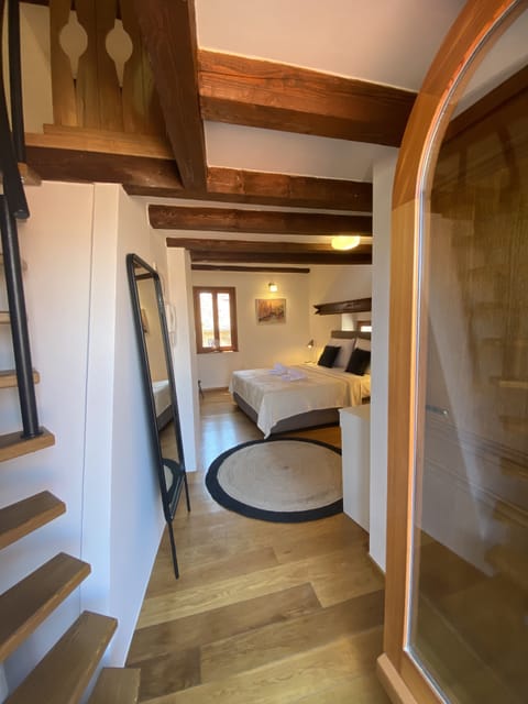 City Suite, 1 Queen Bed with Sofa bed | Premium bedding, minibar, in-room safe, desk