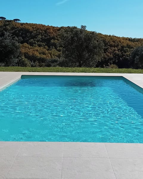 Seasonal outdoor pool, pool umbrellas, sun loungers