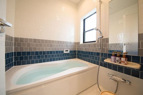Japanese Style Room | Bathroom | Separate tub and shower, deep soaking tub, free toiletries, hair dryer