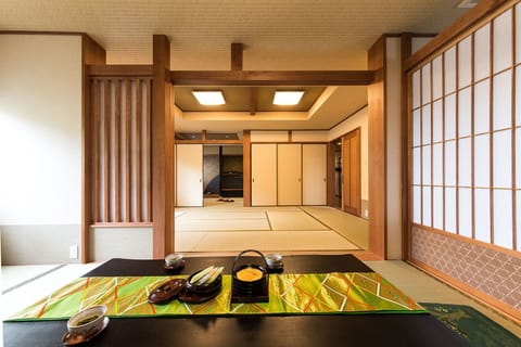 Japanese Style Room | Free WiFi