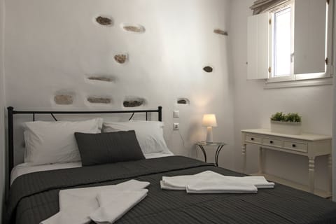 Traditional Apartment, 2 Bedrooms, Sea View | 2 bedrooms, in-room safe, soundproofing, iron/ironing board