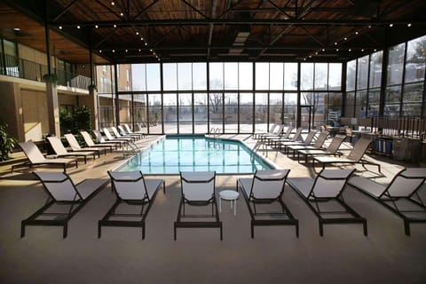 Indoor pool, seasonal outdoor pool, sun loungers