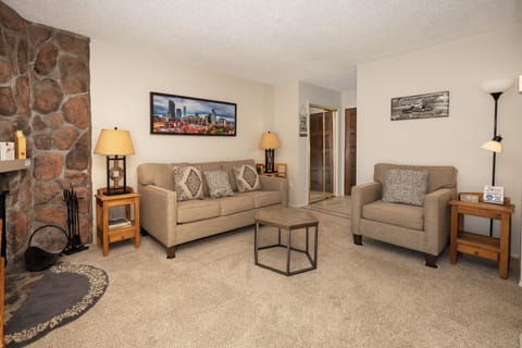 SWP Meadow Ridge 9-4 living room