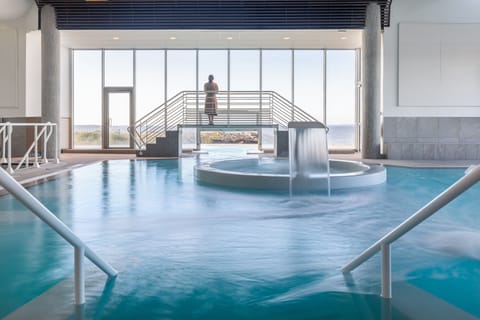 Couples treatment rooms, sauna, hot tub, steam room, Turkish bath