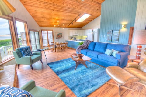 Appreciate the open concept  kitchen, dining and living area -all in a bright and sunny room.