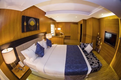 Presidential Suite | Premium bedding, minibar, in-room safe, desk