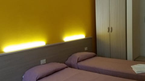 Bed sheets, wheelchair access