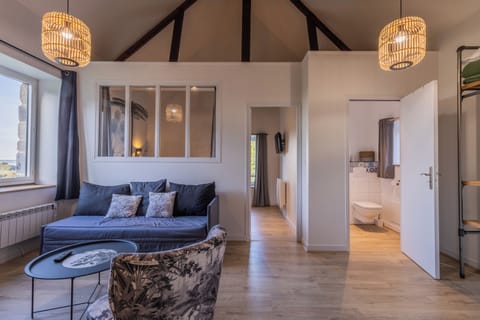 Romantic Double Room | 19 bedrooms, individually decorated, individually furnished, desk